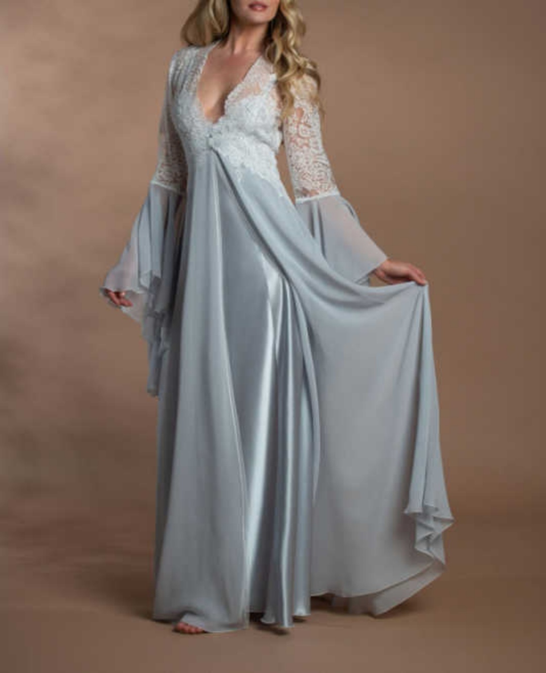 New Design Women Nightgown Bride Wedding Robe Long sleeve Appliques Maternity Dressing Shower Gown for Photography Custom Made