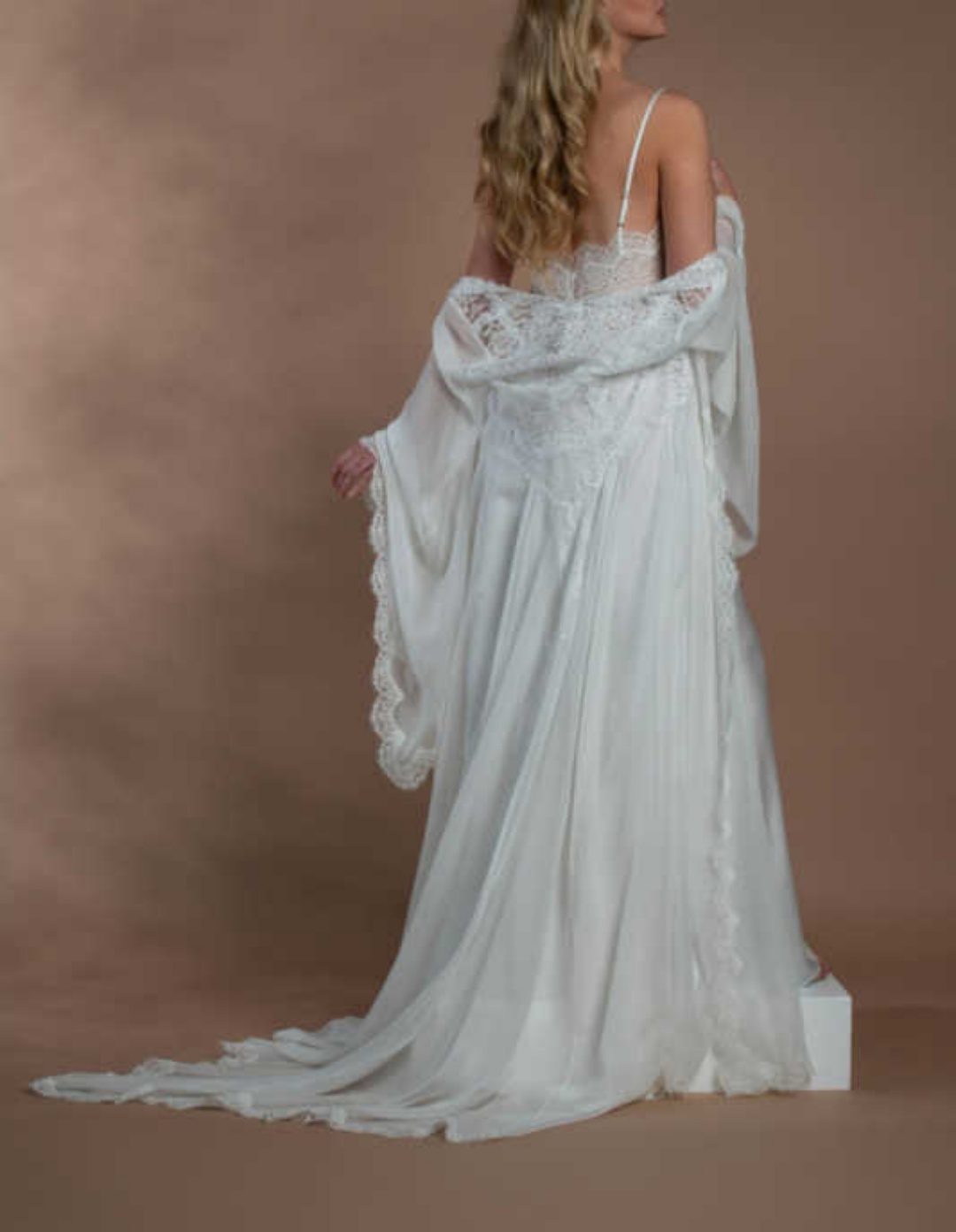 Elegant Women Robe Nightgown Bridal Pajamas V-Neck Long sleeve Appliques Maternity Dressing Shower Gown for Photography Custom Made