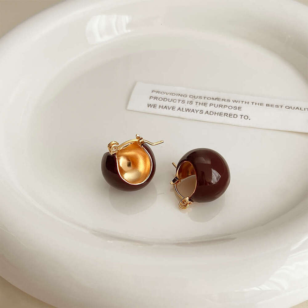 Anchor Red Oil Drop Earrings French Light Niche Simple Clips Versatile High-end Feel Whitening Ear Accessories