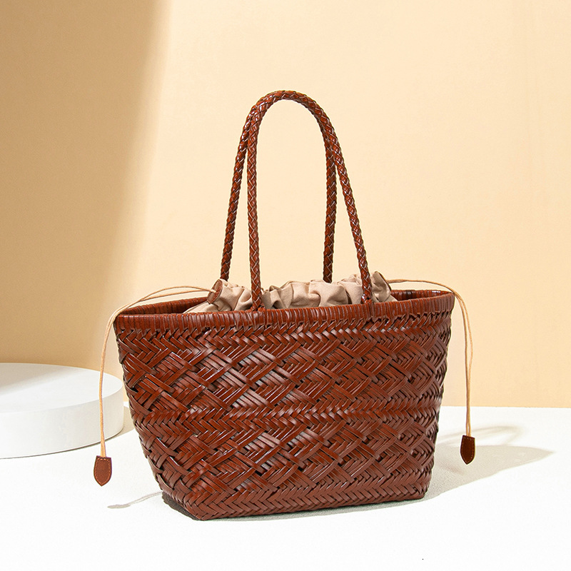 Fully Handwoven Rattan French Korean Style Single Shoulder Crossbody Genuine Leather Vegetable Basket Vacation Handheld Bucket Bag