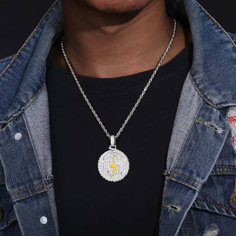 2023 New Design Hip Hop Jewelry 925 Sterling Silver Baguette VVS Moissanite Diamond Enamel Plated Round Pendant