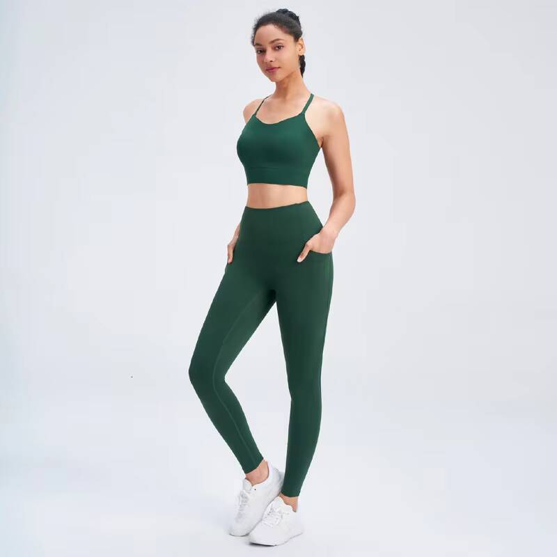 Workout Sets for Women 2 Piece High Waisted Seamless Leggings With Pockets Stretchy Sports Bra Sets Gym Clothes