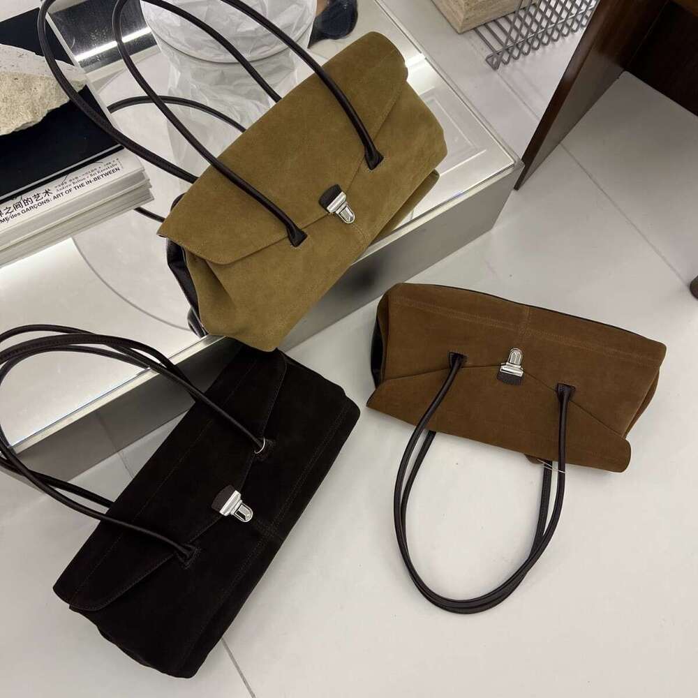 designer bag Luxury bag New Matte Cowhide Leather Shoulder Large Capacity Baguette Bag Women's Fashion Lock Handbag