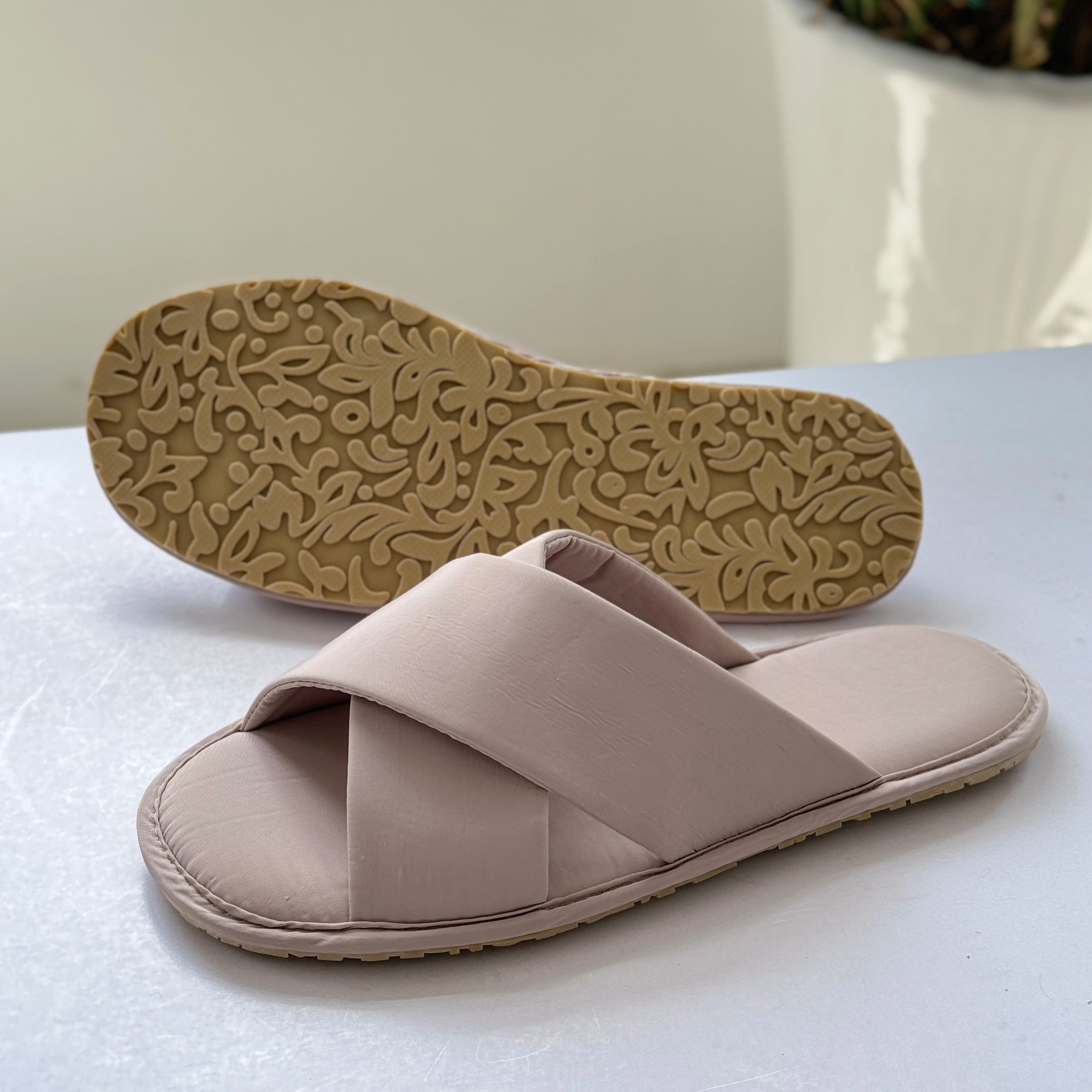 New Slippers Simple Solid Color Pair Indoor Home High-end Couple Soft Sole Household ddmymarket