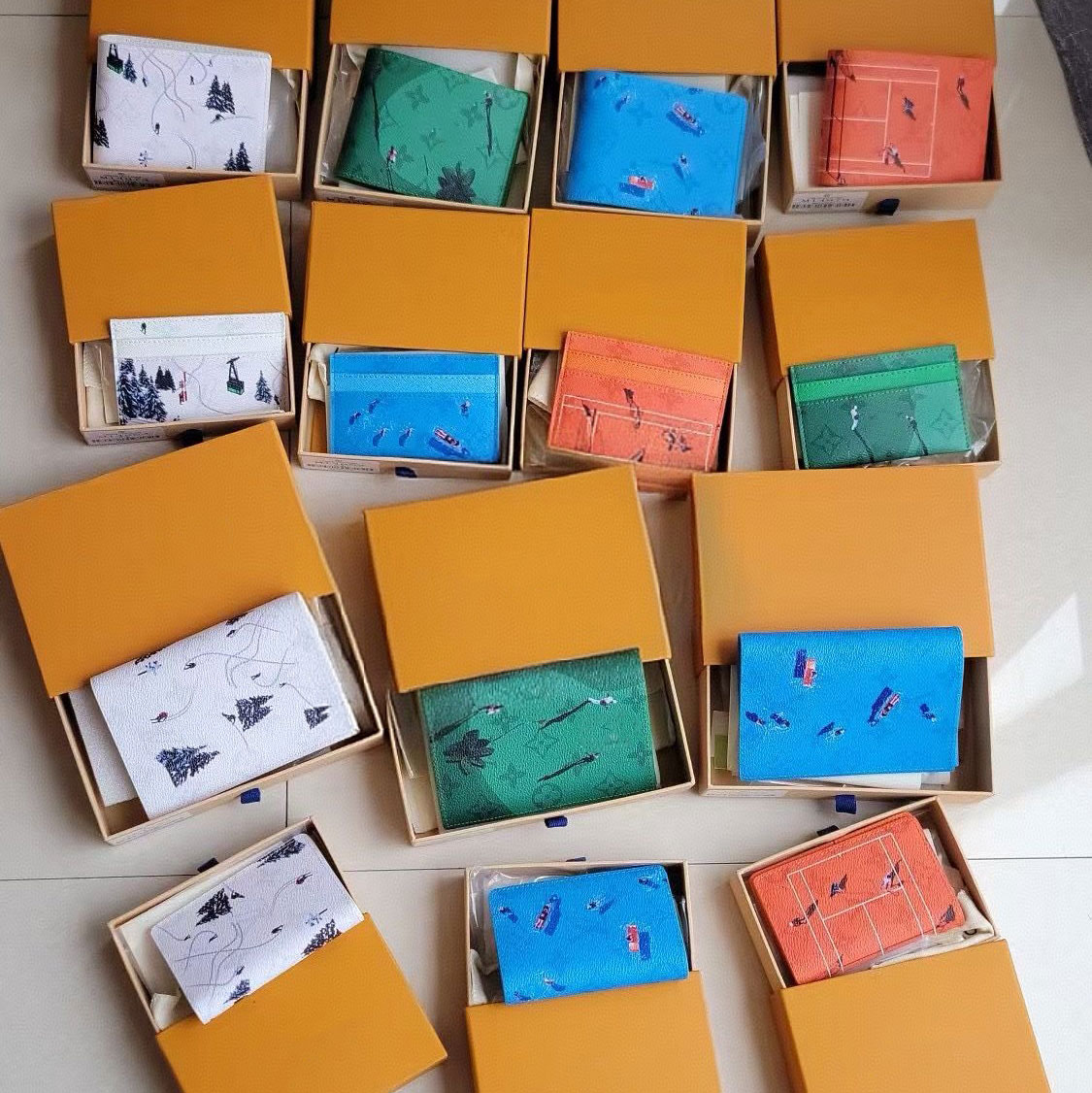10A unisex holiday skateboard. Sports, soccer pass, swimming, letter skiing, couple street skateboarding, basketball pocket golf cardholder porte carte golf wallet