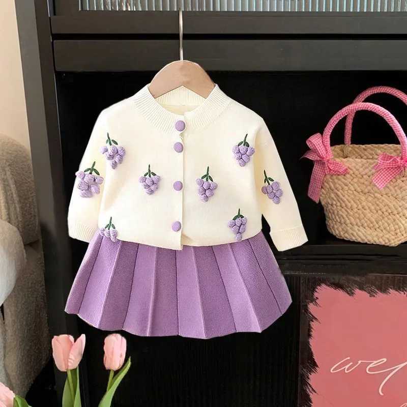 Childrens Suit Sweet Girls Love Sweater Striped Knitted Skirt Two Pieces Suit L25092675V4