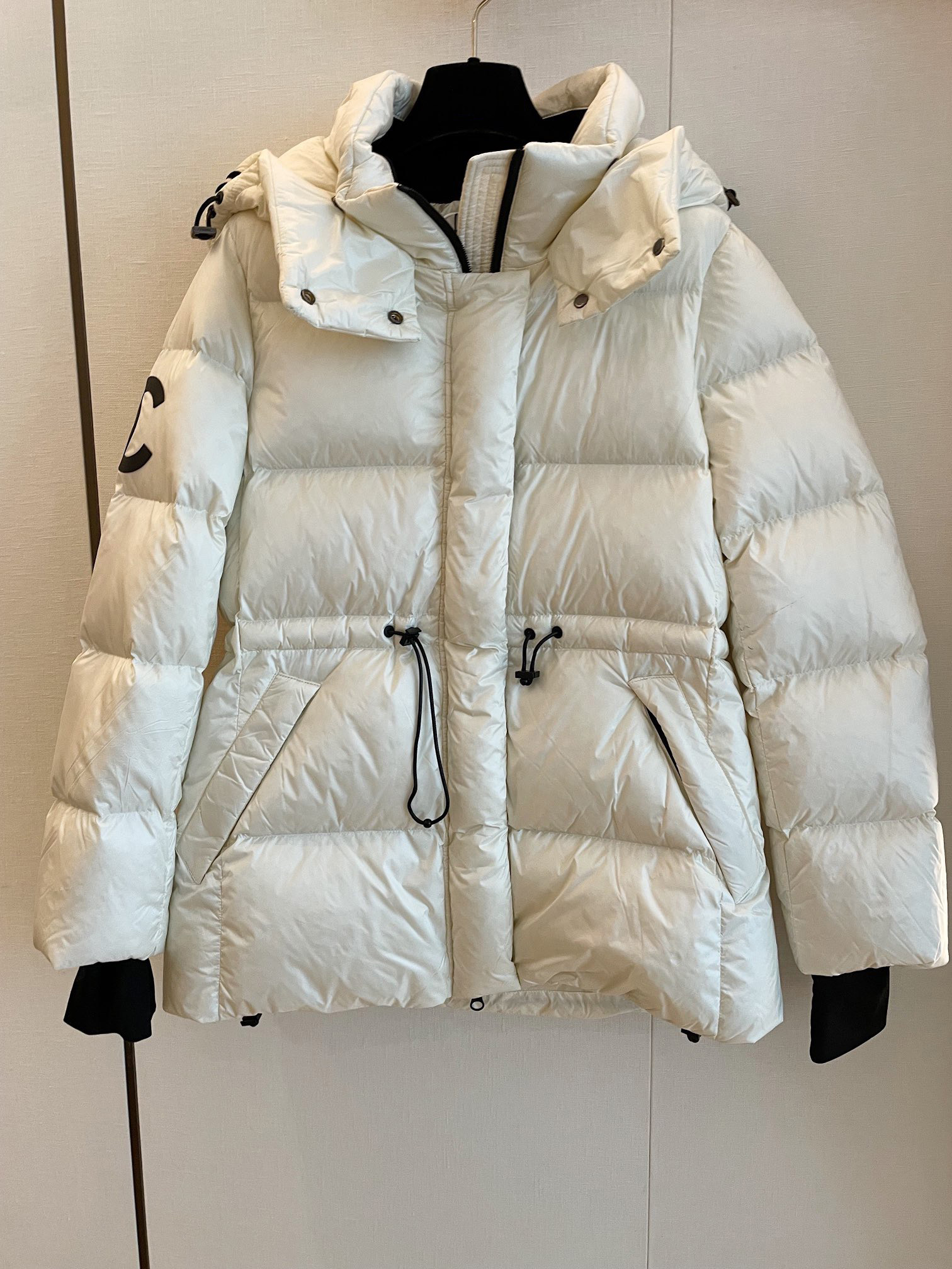 Winter women's CC down jacket, parka, classic logo design, thick and warm fabric, comfortable, fashionable and trendy