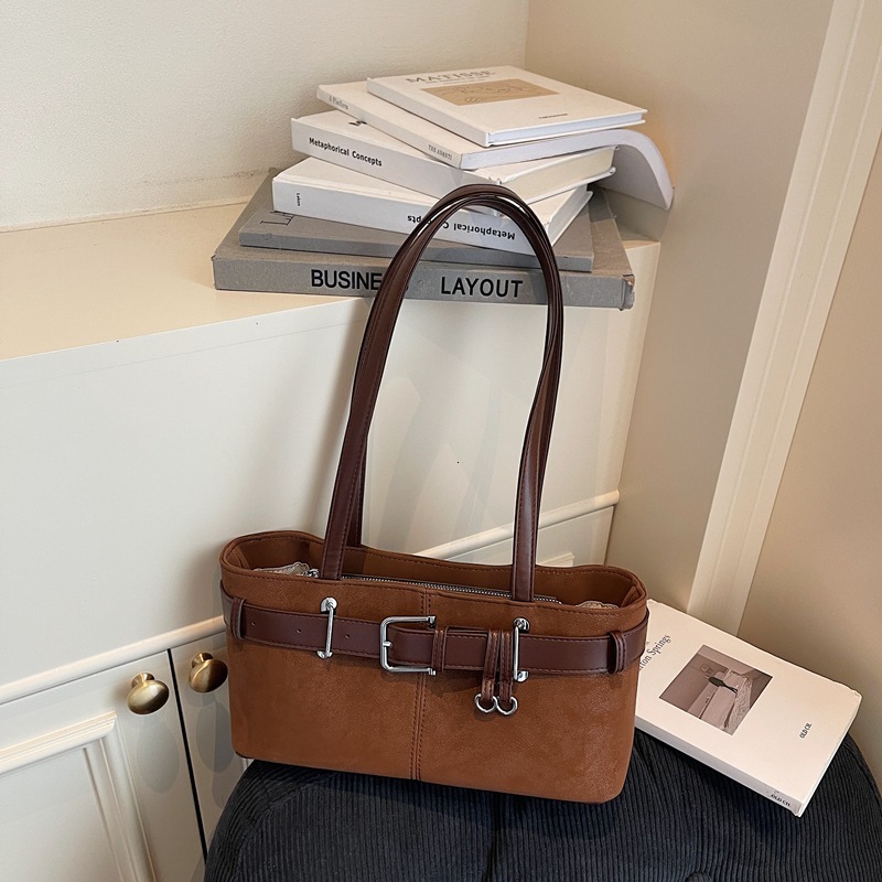 2025 new high-end retro women's armpit bag luxury bag autumn and winter texture shoulder bag commuting handbag designer bag