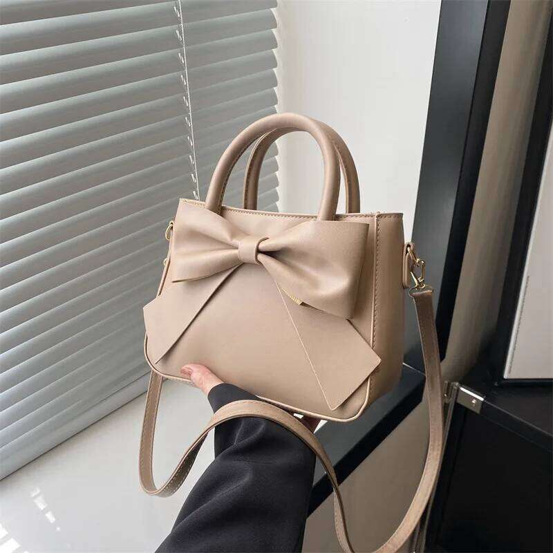 Fashionable retro single shoulder small square bag with bow design, hand-held crossbody bag, handbag