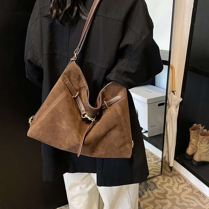 Designer Bags Autumn Winter Single Shoulder For Women New Vintage Large Capacity Multifunctional Backpacks Lady Designer Commuting Tote Bag