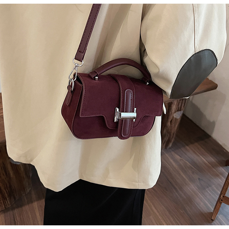 New women's small square bag autumn new fashion handbag trend versatile design casual retro style shoulder bag light luxury designer bag
