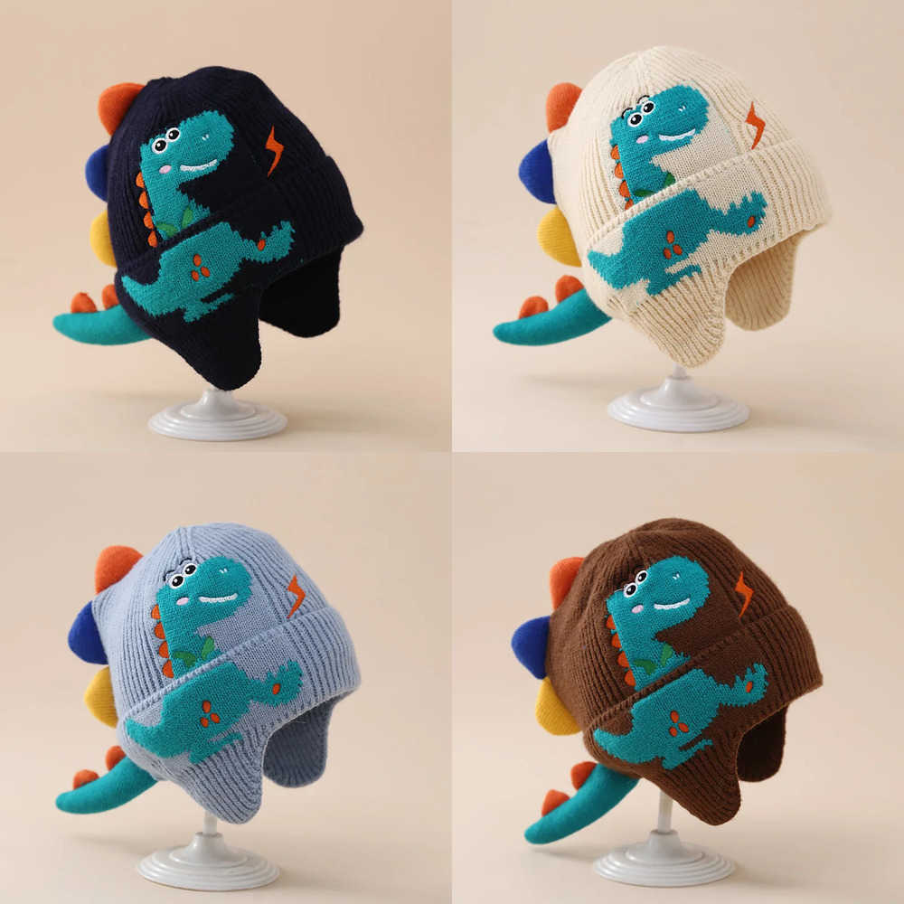 Winter Warm Baby Ear Protection Hat 3D Dinosaur Kids Earmuffs Cap Cartoon Toddler Woolen Knitted Hats 26 Years Children Beanies L250925Y3NJ