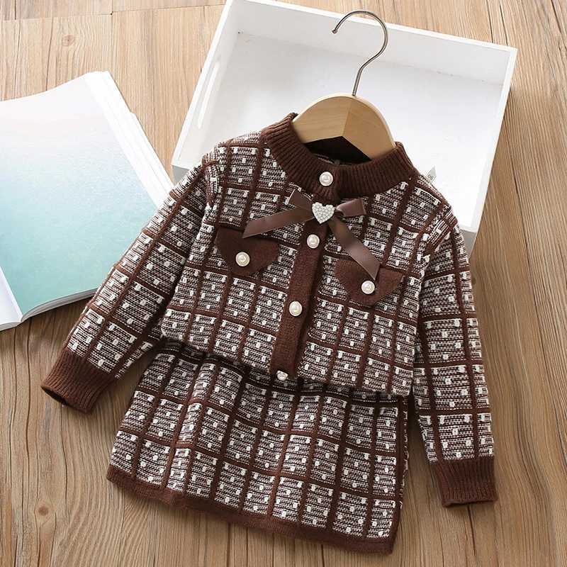 Little maven Childrens Plaid Outfits With Bowknot for Baby Girls Princess Suits Winter Elegant Sweater Dress Lattice Set L250926760D