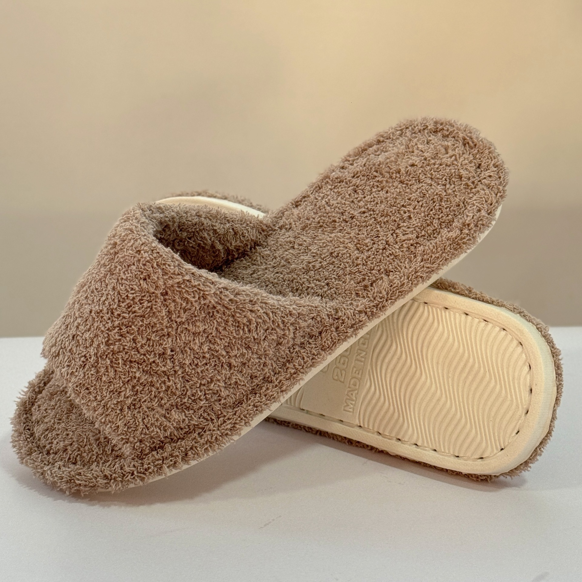 5520CE Little Sheep One-Word Open-Toe Simple Luxury Style Flat Slippers ddmymarket