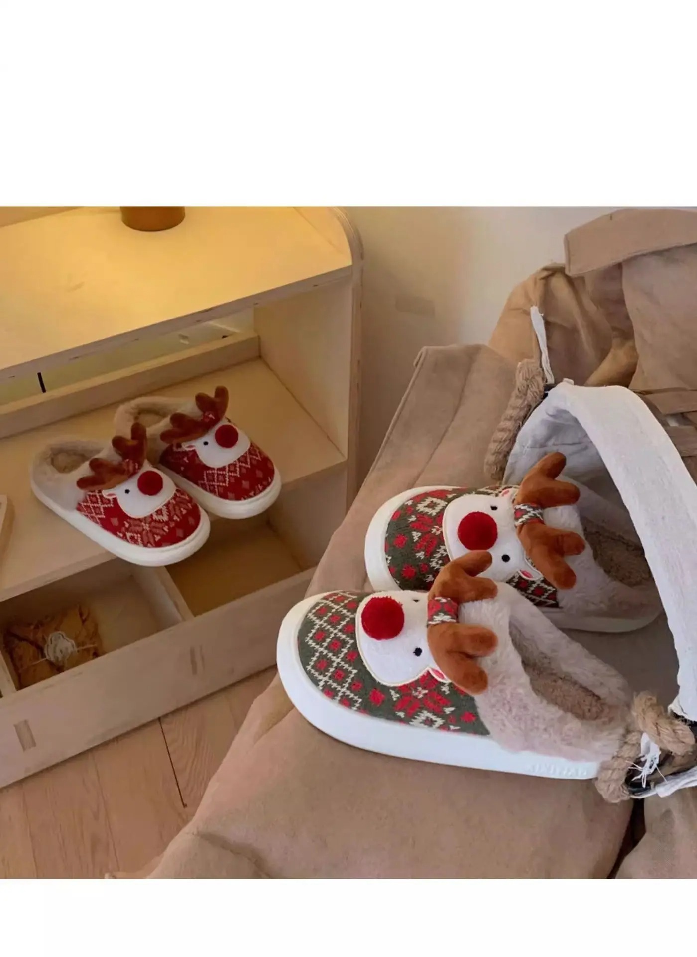 Trendy Winter Seasonal Adorable Deer-Inspired Female Cotton Slide Sandals Ideal for Cozy Homes Woman Cute Cartoon Deer Anti-slip Girls Indoor Home Flo