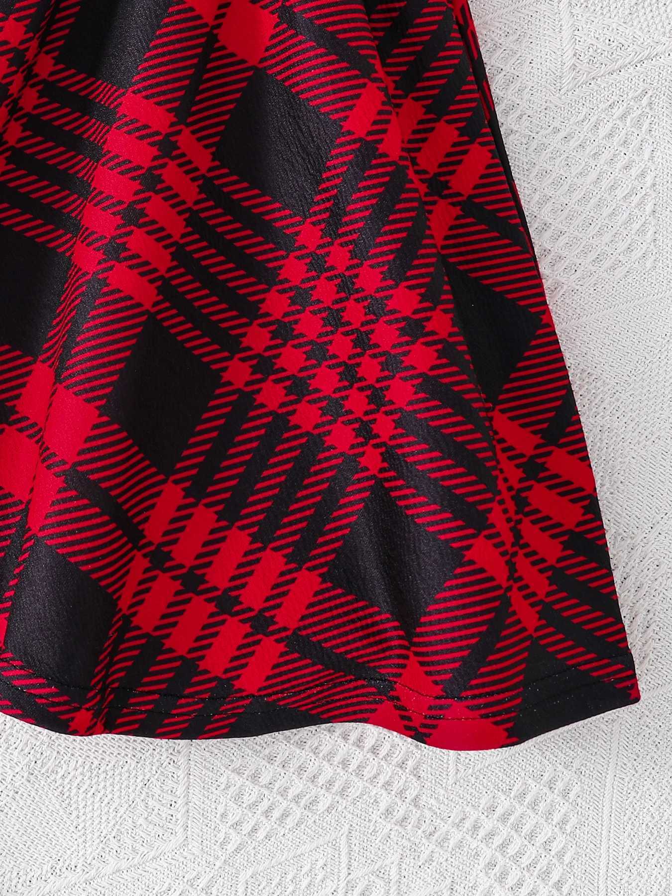 Childrens clothing autumn girls fashion set white cartoon printed knitted round neck topred checkered pleated skirt 2piece L250926PD0O