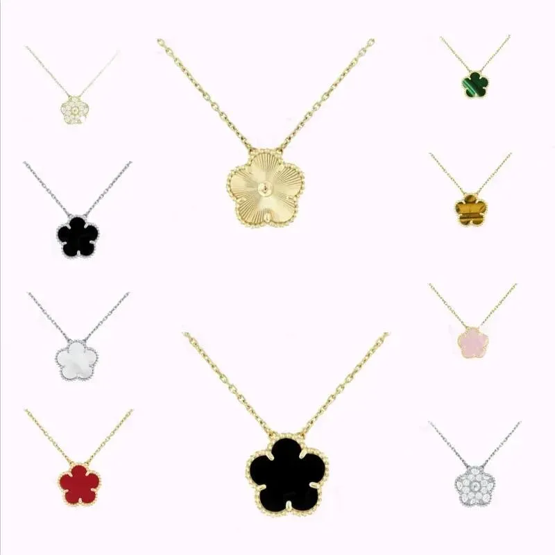 Designer necklace Four Leaf Clover Necklace For Women Mother Of Pearl Agate Pendant Necklace Gold-Plated Stainless Steel Chain Classic Jewelry for lady