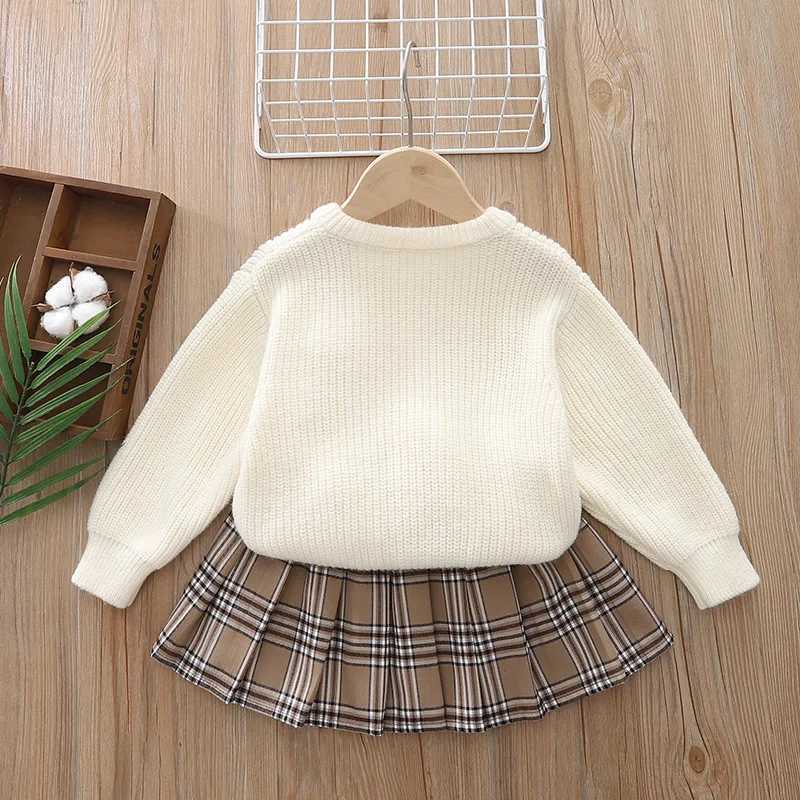 2025 Autumn Winter Babys Girl Twopiece Clothes Set 3D Rabbit Knitted Sweater Cardigan Outfits Fleece Plaid Skirt Kid Girl Suits L250926Y4WN