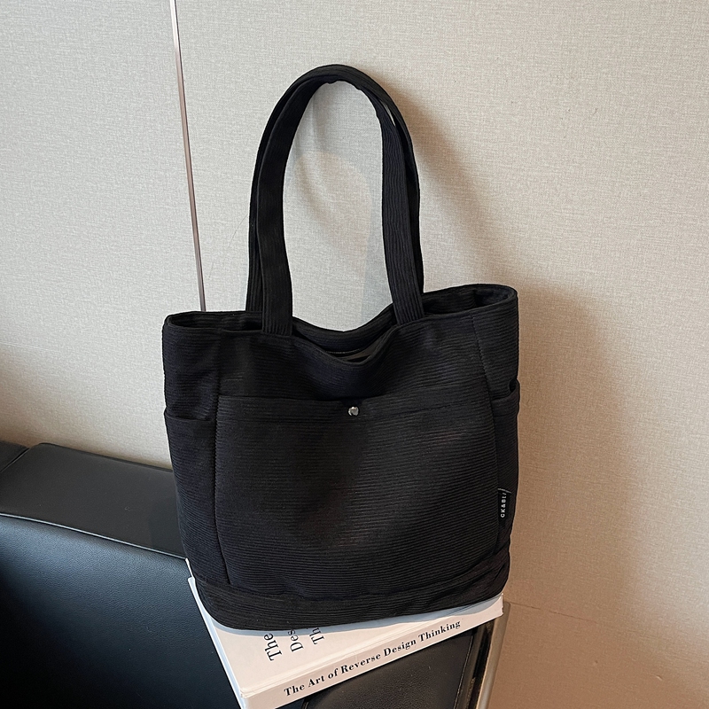 2025 New Casual Elegant Large Capacity Shoulder Bag Simple Shopping Commuter Essential Crossbody Bag Student Fashion Lightweight Crossbody Bag