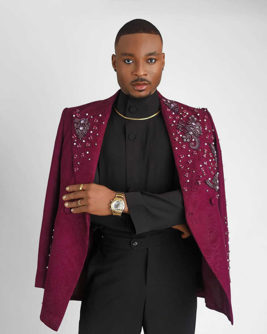 Shiny Men Suit 2 Pcs Blazer Pant Burgundy Double Breasted Crystal Applique Formal Office Groom Wedding Tuxedos Customized