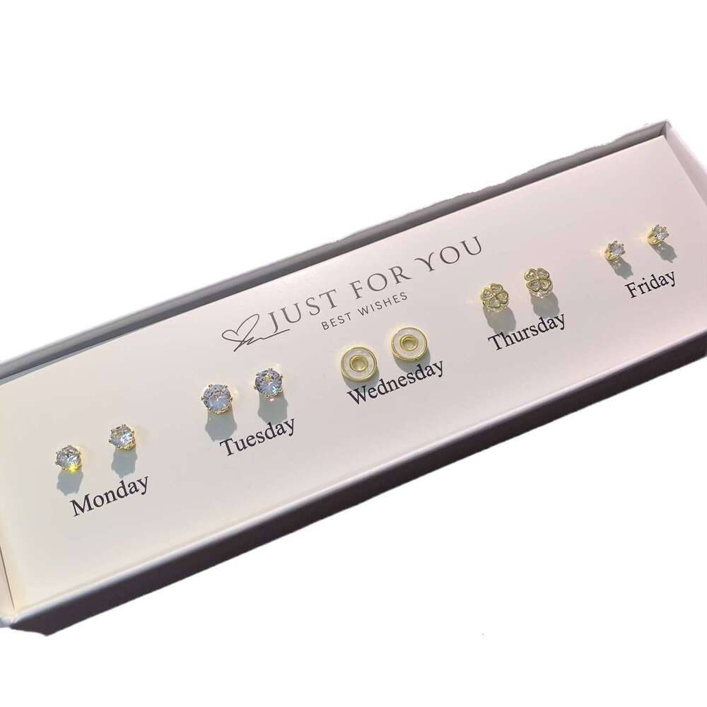 Heart-shaped Small Leaf Earrings Simple Weekly Gift Box Set 7 Pairs Cute Cat Ear Bone Studs Women's Jewelry