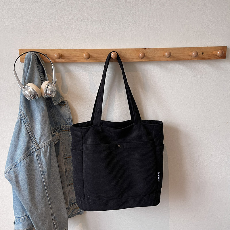 2025 New Casual Elegant Large Capacity Shoulder Bag Simple Shopping Commuter Essential Crossbody Bag Student Fashion Lightweight Crossbody Bag