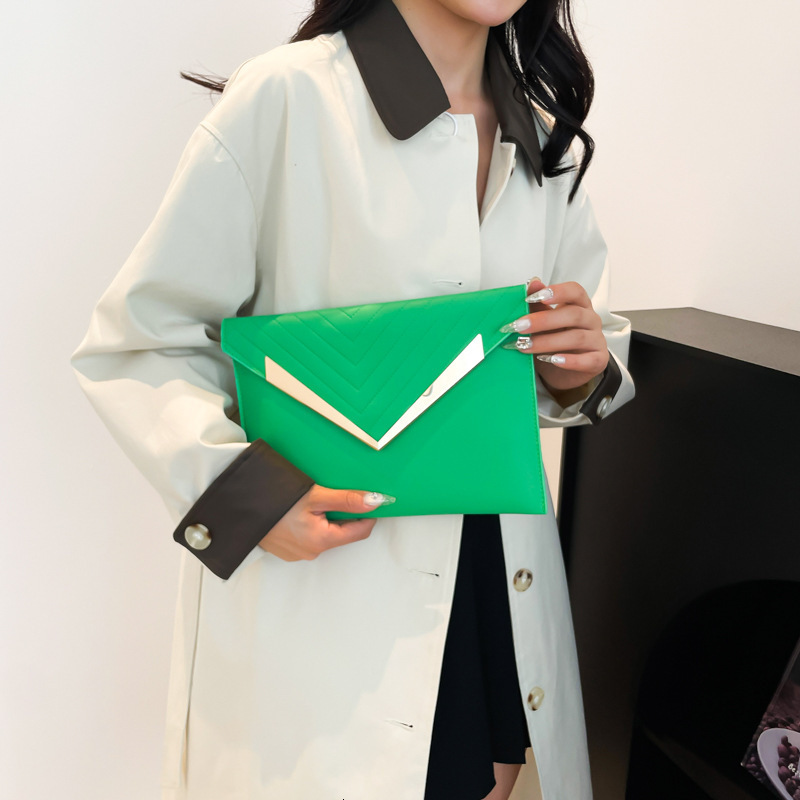 Designer sequined women's handbag 2025 new fashionable and elegant envelope bag