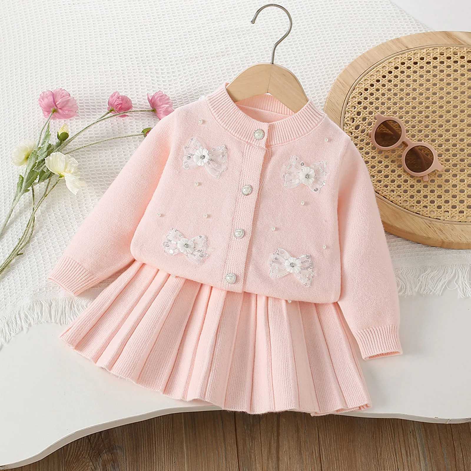 Girls Comfortable And Warm Sweater Set Girls Fashionable And Sweet Knitted Cardigan Half Skirt Set ChildrenS Clothing Set L250926YP6G