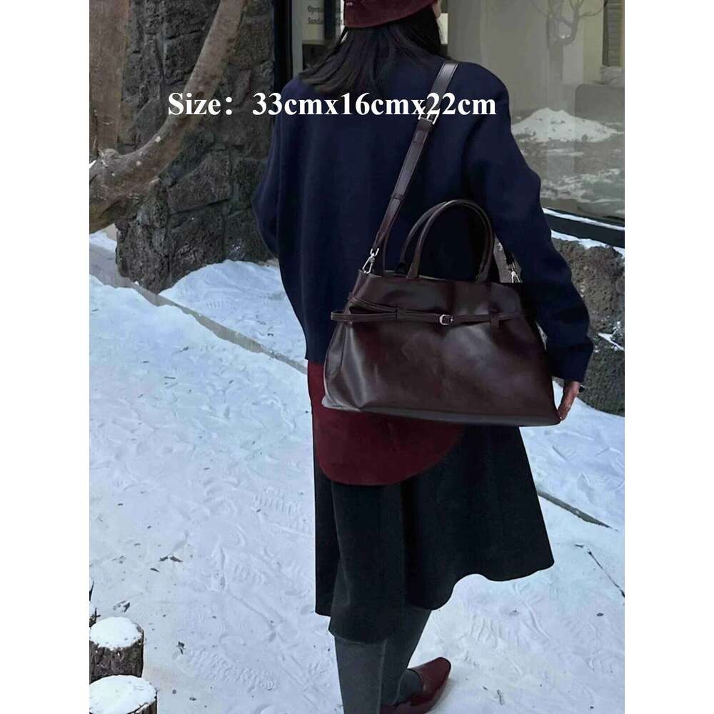 New Stylish Smooth High-End Waxy Cow Leather Large Travel Tote Commuter Underarm Bag Solid Color Cowskin Female Handbags