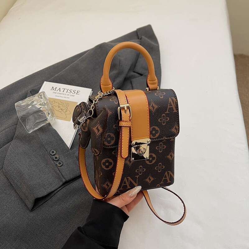 Designer Bags Women Fashion Crossbody Bag Small Square Phone Bag With Cartoon Dog Pendant New Pattern Printed Shoulder Bag Clutch Travel Outdoor