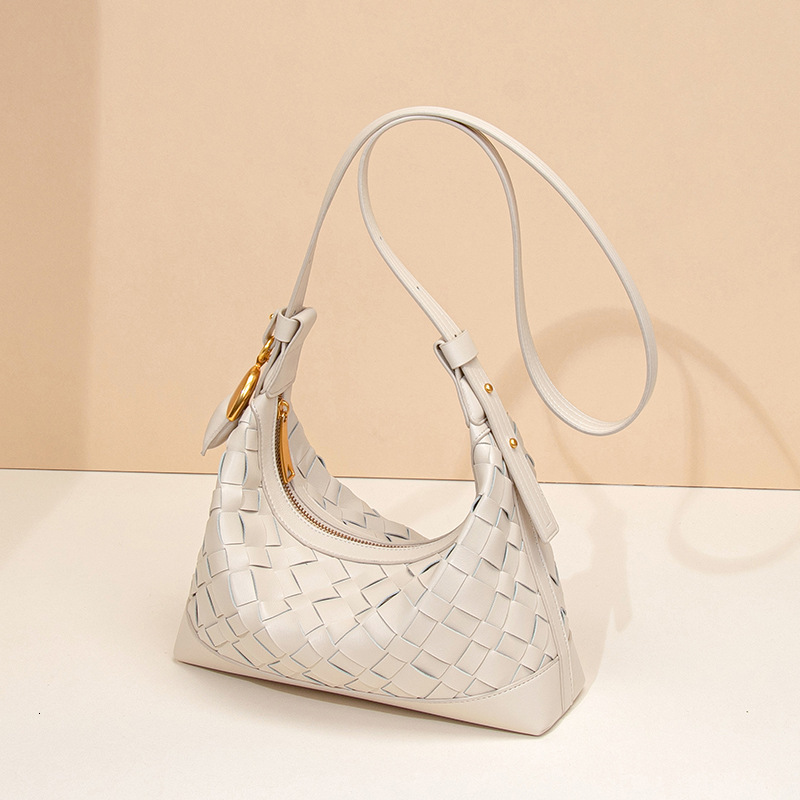 Summer Literary Fresh Versatile Simple Woven High-Quality Texture Underarm Dumpling Crescent Shoulder Bag