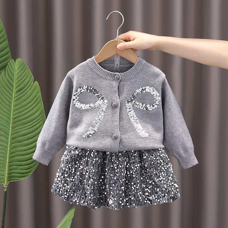 Autumn Children Girl 2PCS Clothes Set Shiny Bow Round Collar Kid Girl Sweater Cardigan Suit Loose Sequin Skirts Outfit Belle Set L250926EX7S
