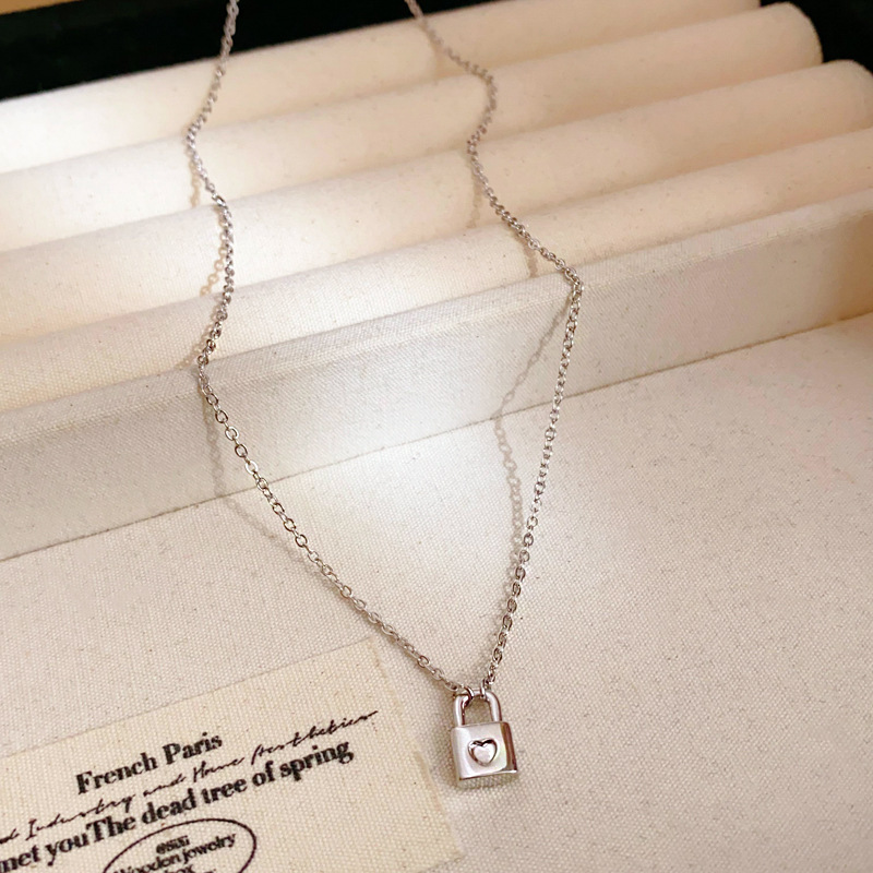 Silver - Toned Beaded Necklace With Turquoise, Pearl And Red Accents Delicate Daily & Elegant Jewelry Gift For Her High - Quality And Artistic Accesso