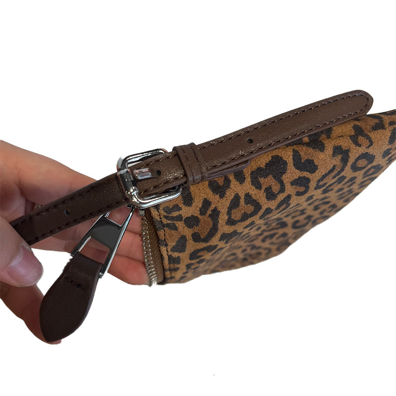 2025 new fashionable leopard print suede retro handbag designer crossbody bag