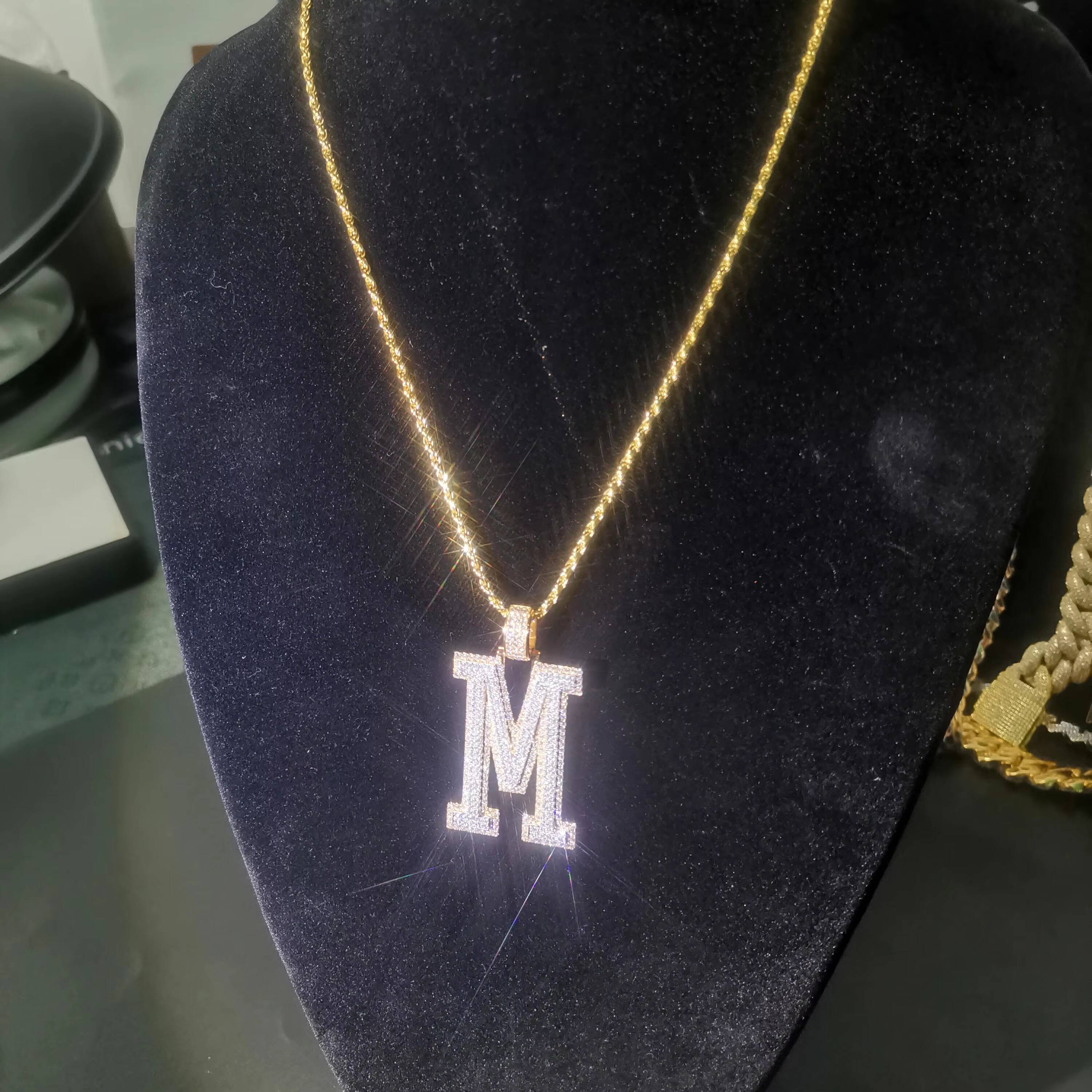 Custom Pass Diamond Tester Iced Out Vvs Moissanite Hip Hop Letter Pendant Mossanite Alphabet M Initial Letter Pendant