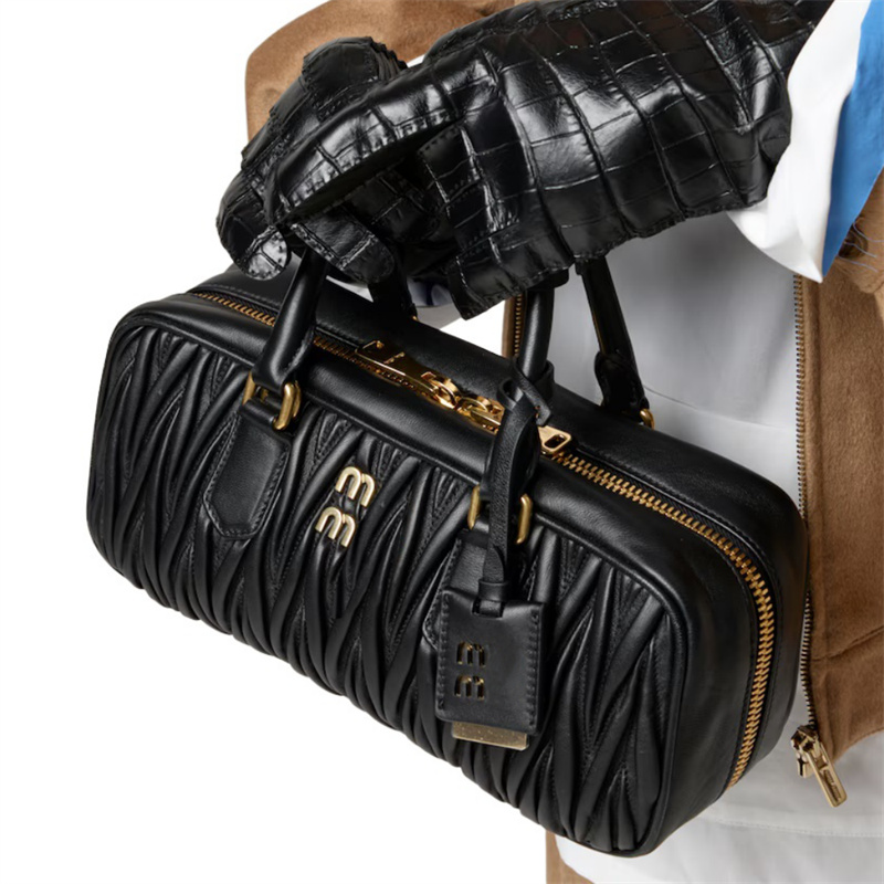 Designer bags Luxury Arcadie matelasse bowling bag Womens mens leather tote bag Soft Sheepskin Handbag crossbody Shoulder Bag Clutch Top quality Evening Bags