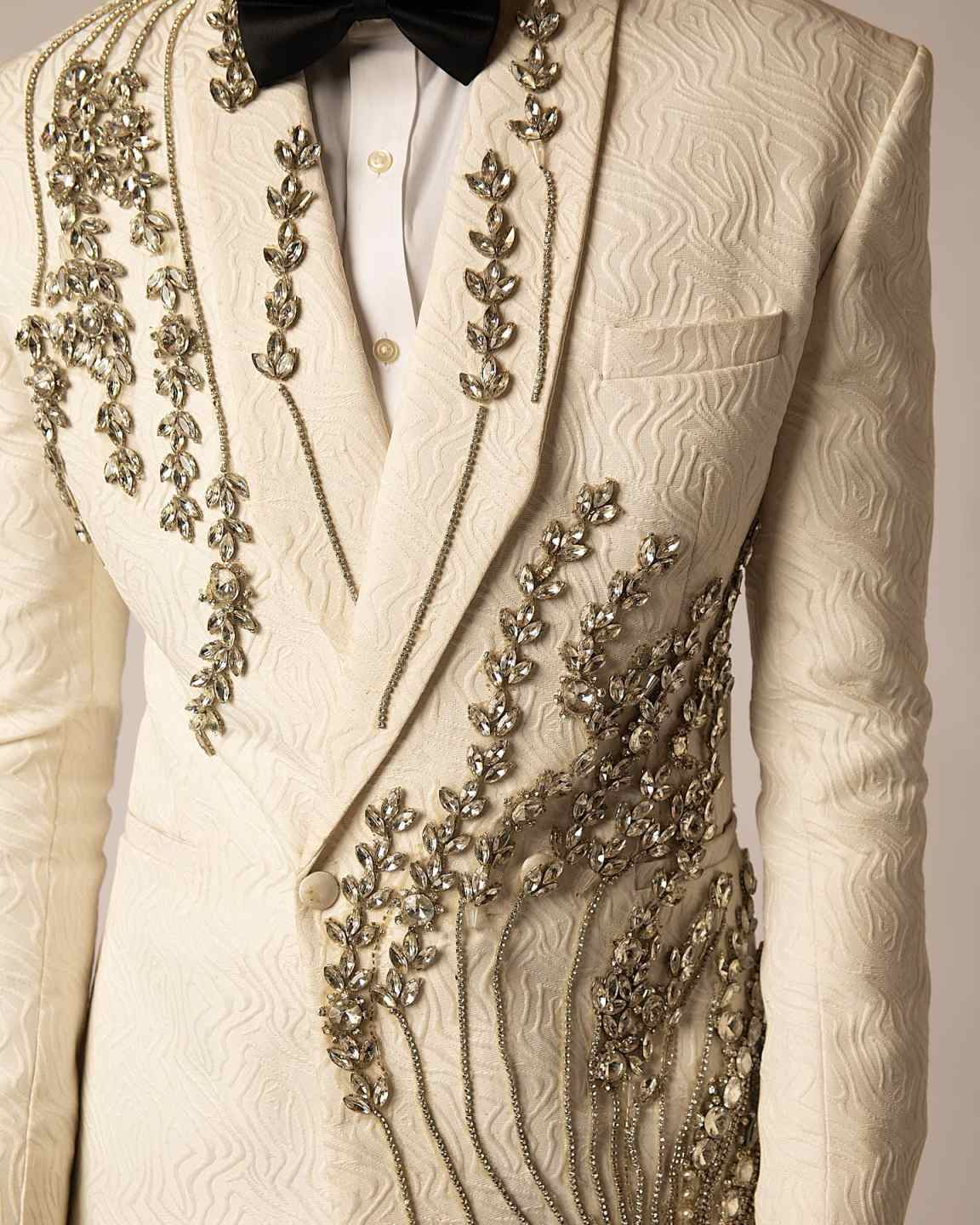 Sparkly Wedding Groom Tuxedos 2 Pieces Blazer Pants Crystal Beading Formal Party Special Occasion Men Suit Customized