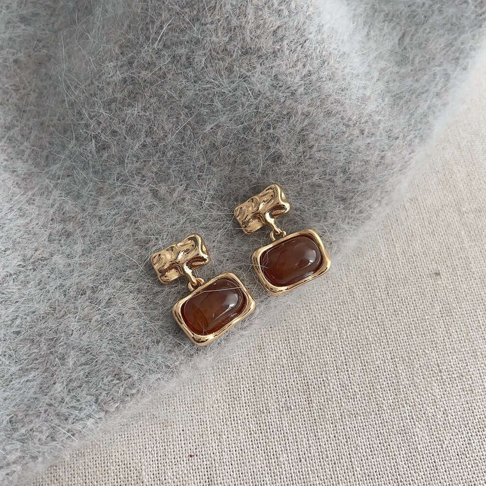 Milad Amber for Women, Elegant Coffee Color Oil Drop Studs, Fashionable High-end Earrings