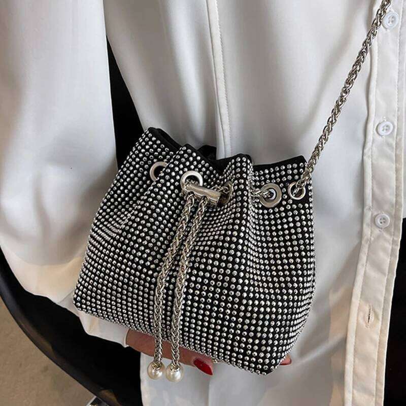 Bright Rhinestone Shoulder Women Chains Crossbody Bag Drawstring Bucket Lady Armpit Handbag Daily Totes