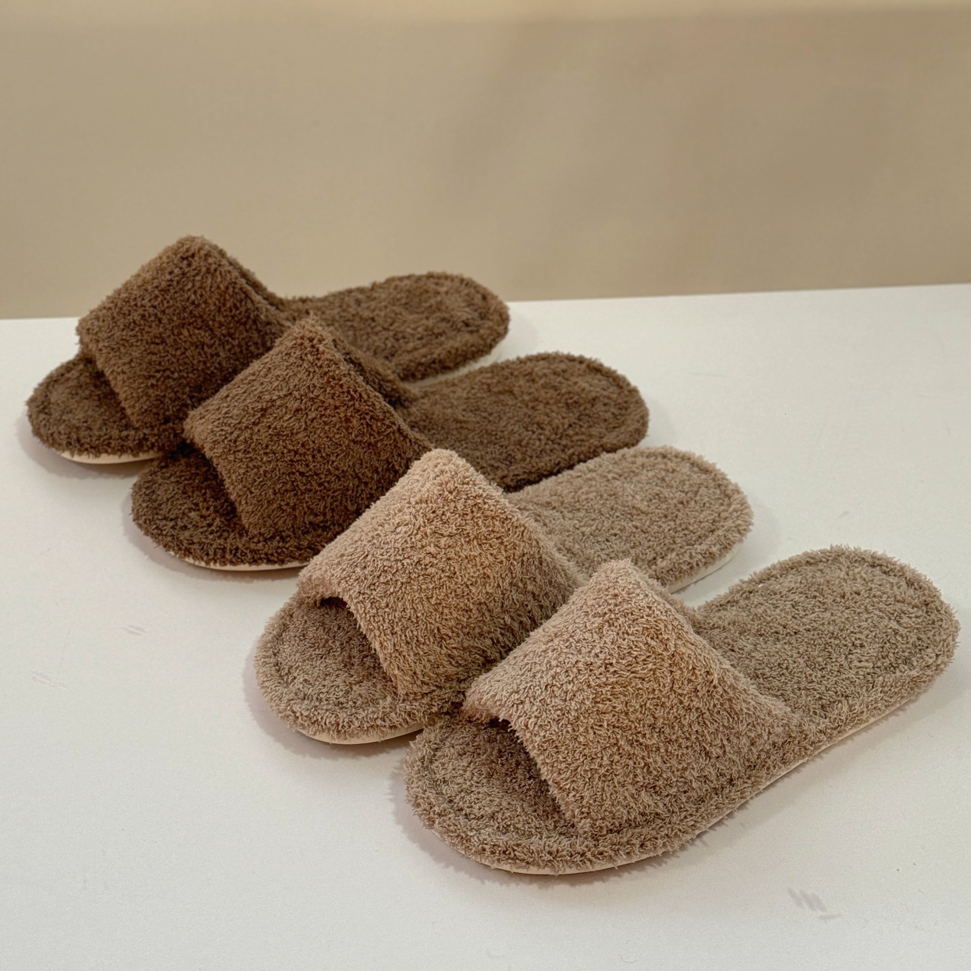 5520CE Little Sheep One-Word Open-Toe Simple Luxury Style Flat Slippers ddmymarket