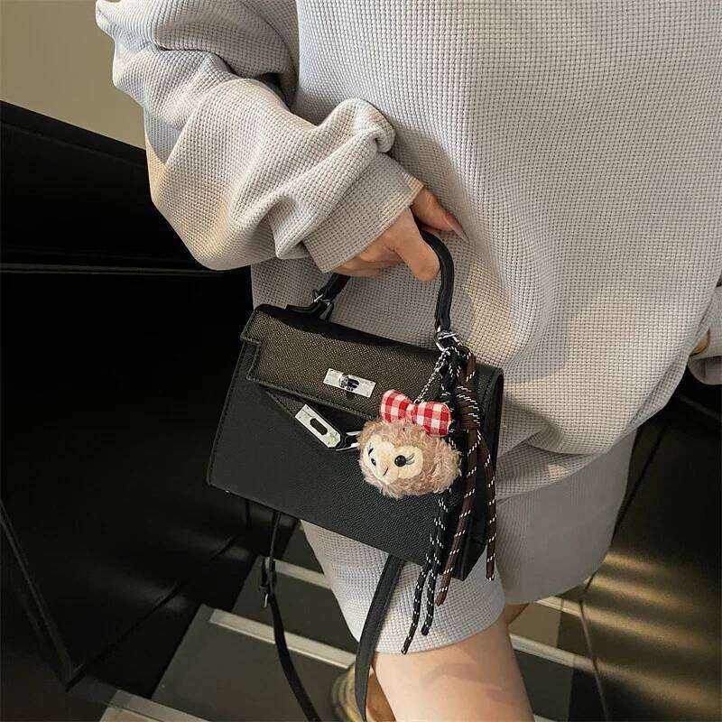 High-End Unique Minimalist Crossbody Handbag For Women With Vintage Fashionable Letter Leather And Spacious Commuter