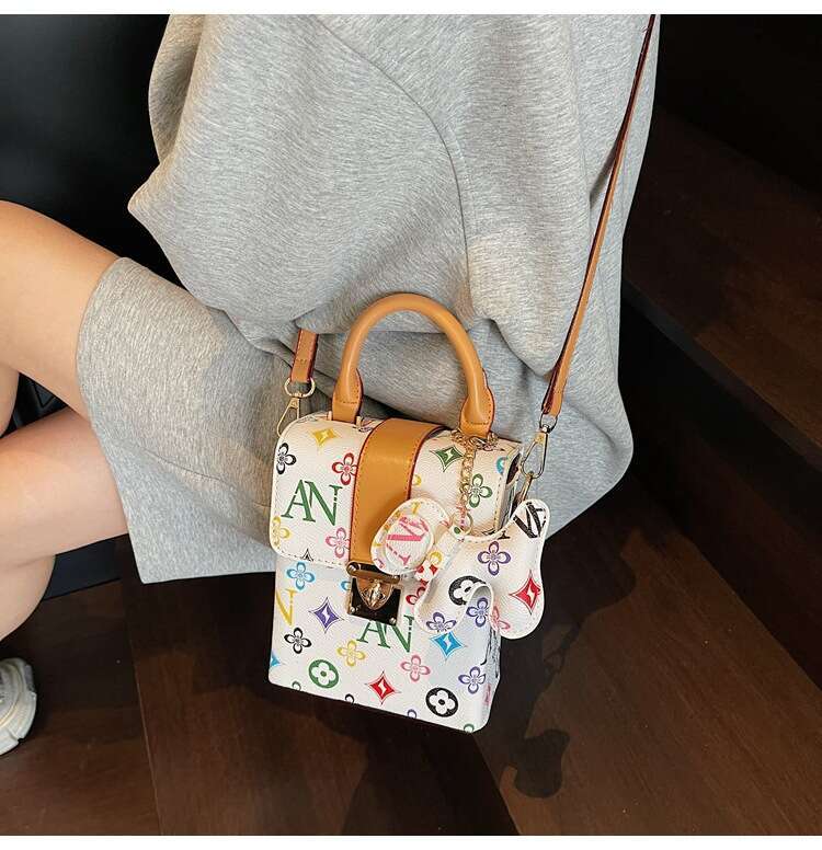 Designer Bags Women Fashion Crossbody Bag Small Square Phone Bag With Cartoon Dog Pendant New Pattern Printed Shoulder Bag Clutch Travel Outdoor