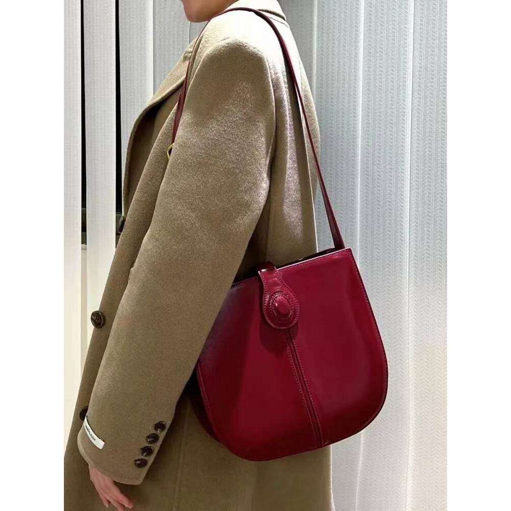 Designer Vintage Saddle Women Single Shoulder Handbag Cow Split Leather Red Bucket Female Street Casual Messenger Bag
