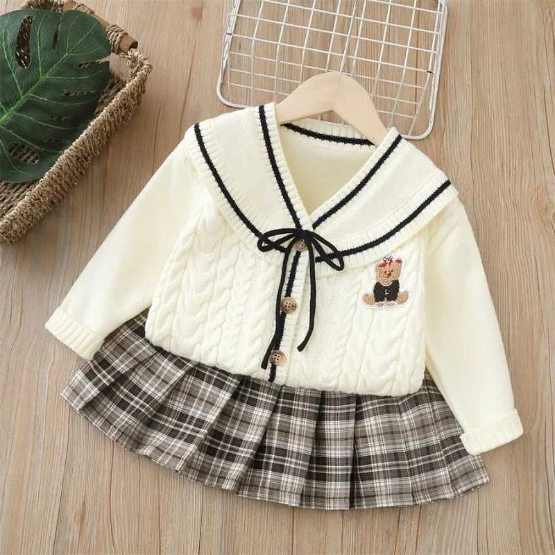 Kids Jumper Set Spring and Autumn Korean Fashion Girls Bow Cartoon Bear SweaterSkirt Autumn College Style Girls Clothing Set L250926CFHM