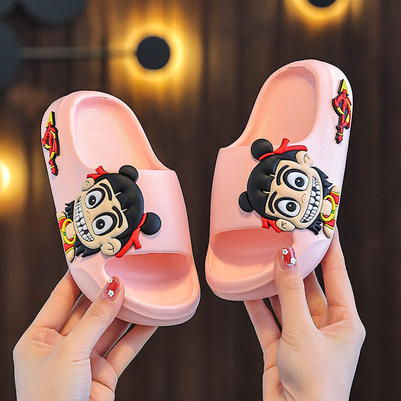 New children's slippers for men and women, indoor bathroom, anti slip home, soft bottom cartoon, summer children's slippers, trendy shoes