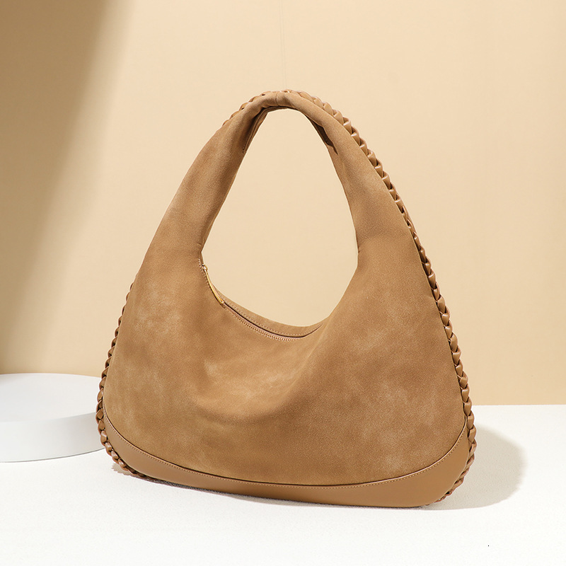 Women's New Fashion Trend Large Capacity Underarm Matte Soft Shoulder Handheld Crescent Bag