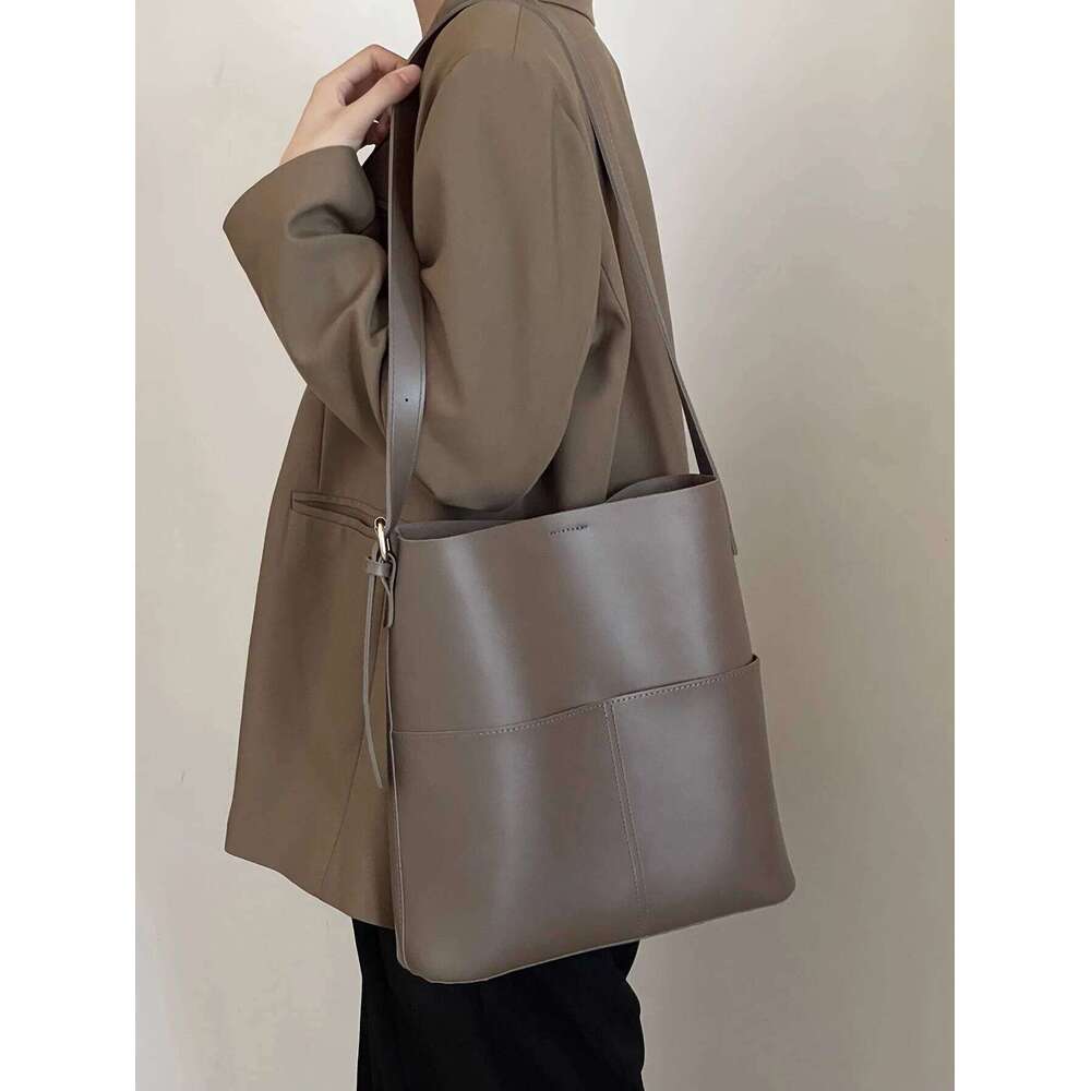 Fashionable 2024 women's leather shoulder bucket bags handbags winter fall autumn design casual sac de luxe femme vintage