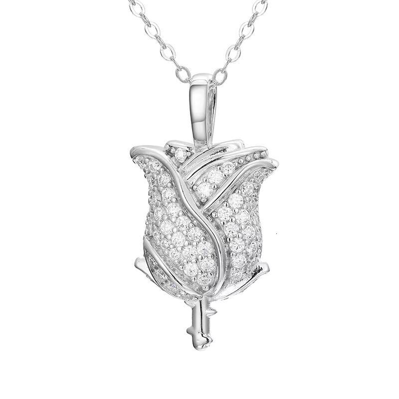 2023 Fashion S925 Silver Inlaid Moissanite Necklace Personalized Rose Pendant