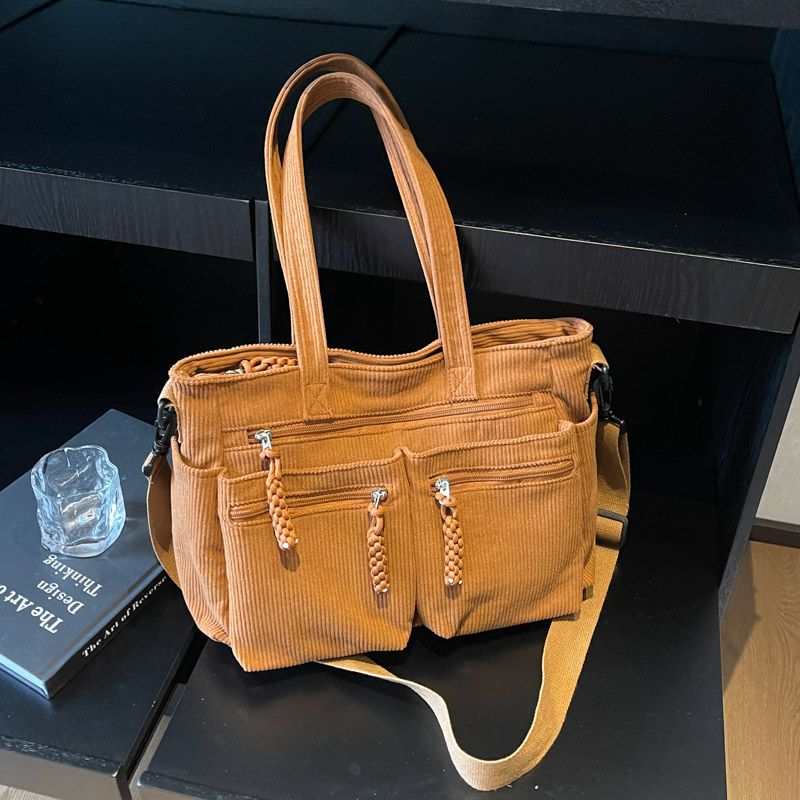 Ladies' elegant casual large capacity shoulder bag, simple and fashionable commuting ladies' crossbody bag, student lightweight crossbody ba