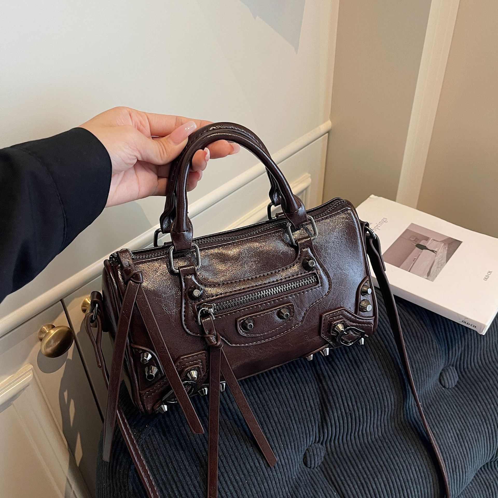 Designer Bag Bag Crossbody Bag Shoulder Bag 2025 New Ladies Fashion Commuter Bag Ladies Handbag Large Capacity Small Square Bag